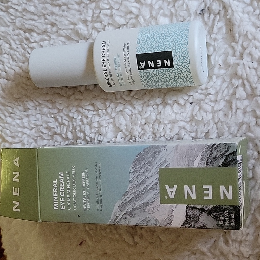 Nena mineral eye cream